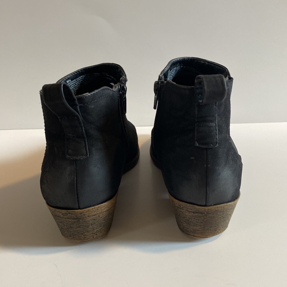 MERONA BLACK ANKLE BOOTIES - Picture 5 of 11